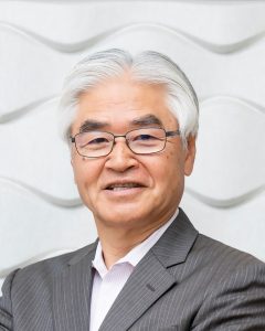 藤岡氏